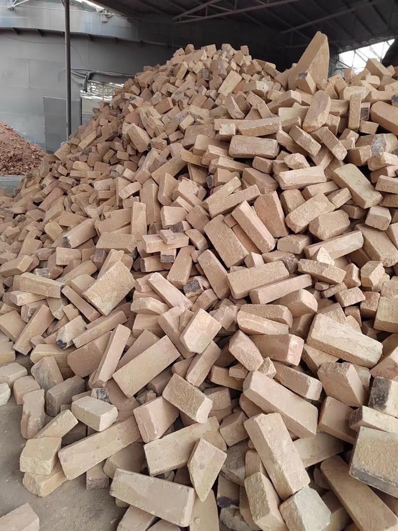 全國專業(yè)收購廢舊耐火材料，助力資源循環(huán)利用